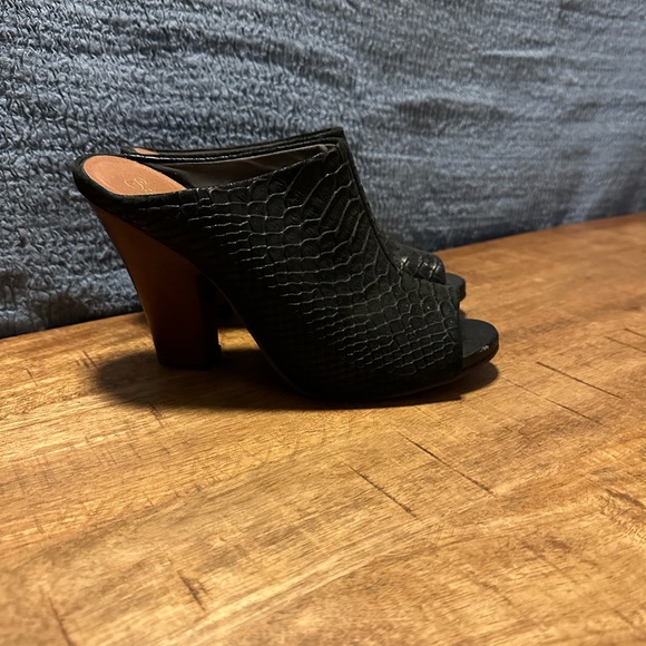 Seychelles black mock snakeskin mules - Picture 2 of 4
